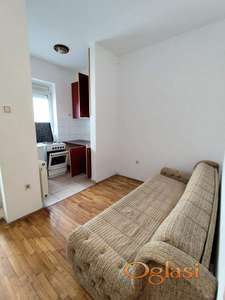 **IZDAVANJE – GARSONJERA 20m², SAJAM**